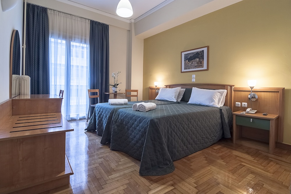 Standard Double or Twin Room photo 1