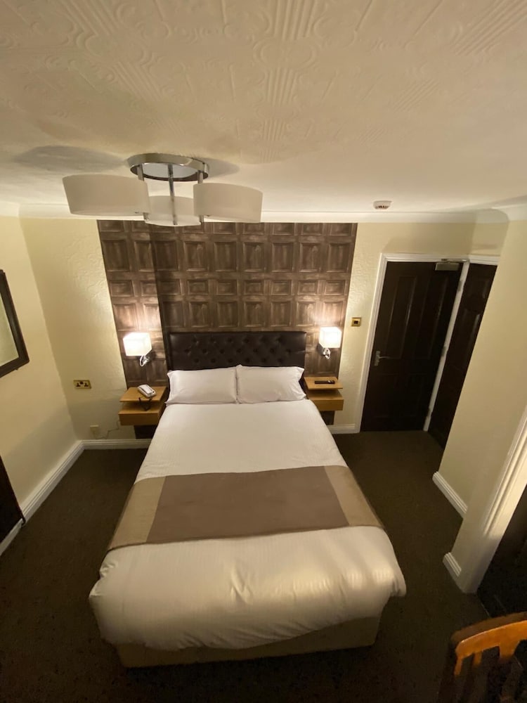 Deluxe Double Room, Ensuite (Double Room) - Photo 3