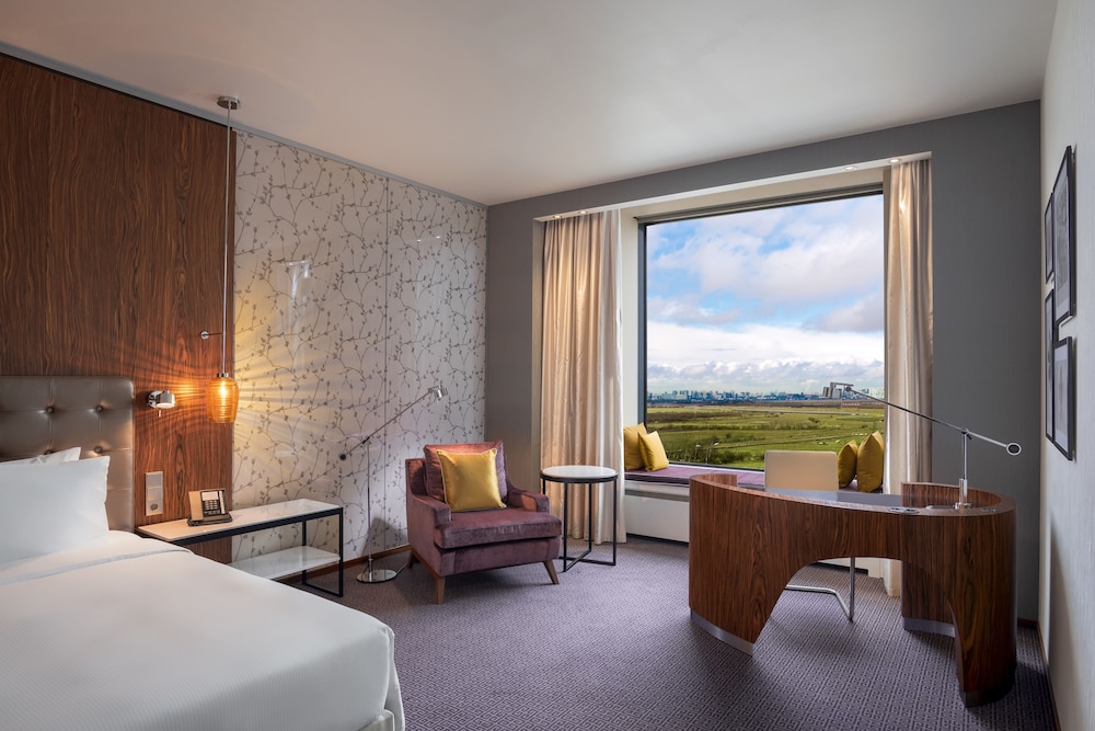 Executive Room, 1 King Bed (Lounge Access)