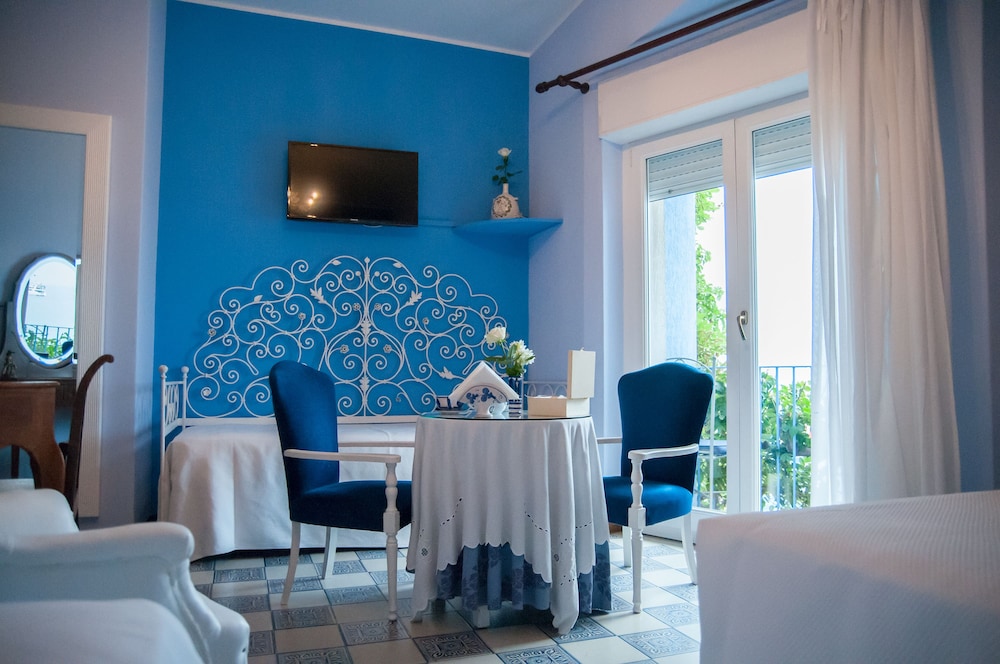 Superior Double Room, Balcony, Sea View - Photo 1