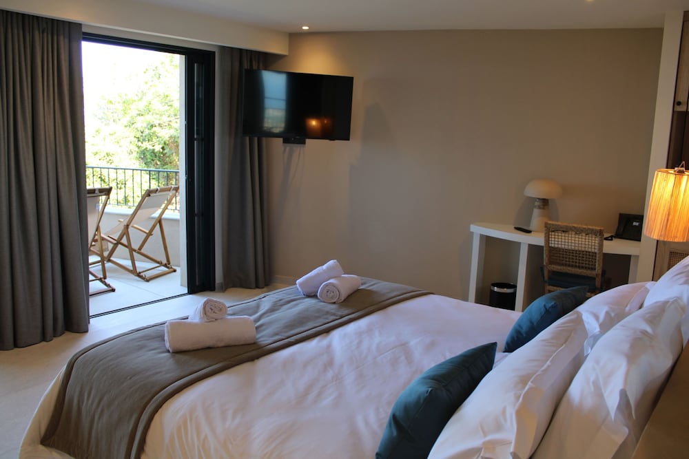 Superior Double Room, Balcony, Sea View photo 3