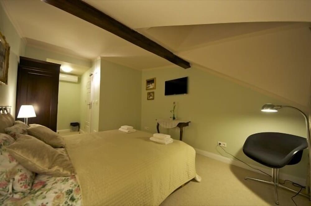 Double Room - Photo 3