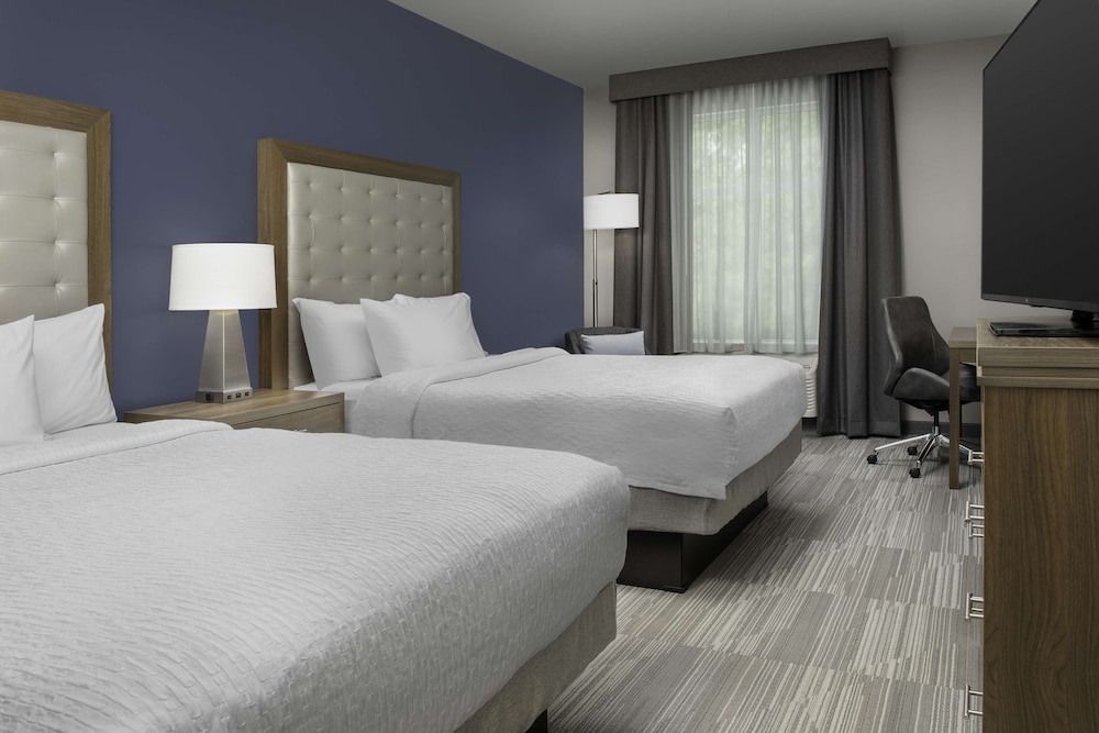 Suite, 2 Queen Beds, Accessible (Hearing) - Photo 1