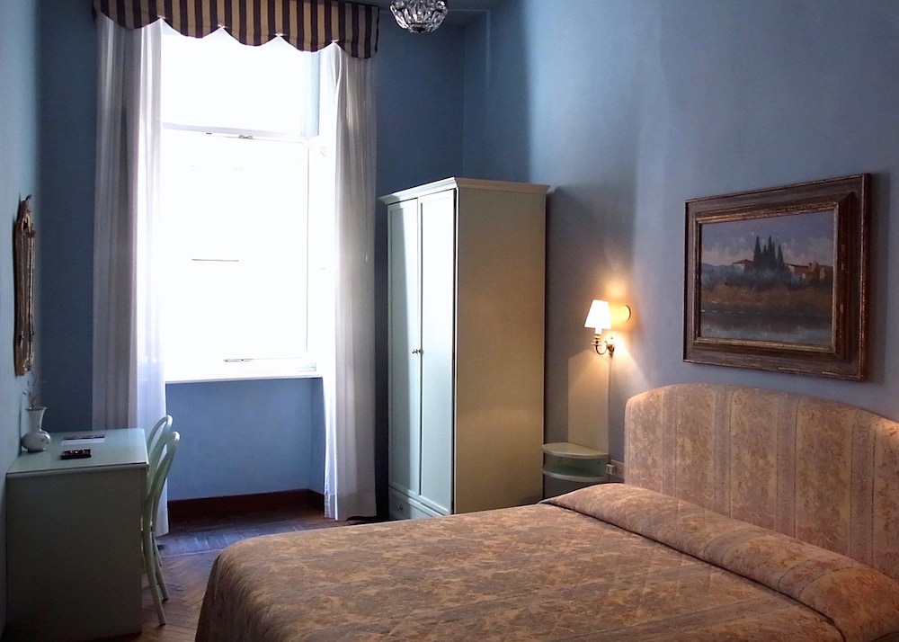 Standard Room photo 1