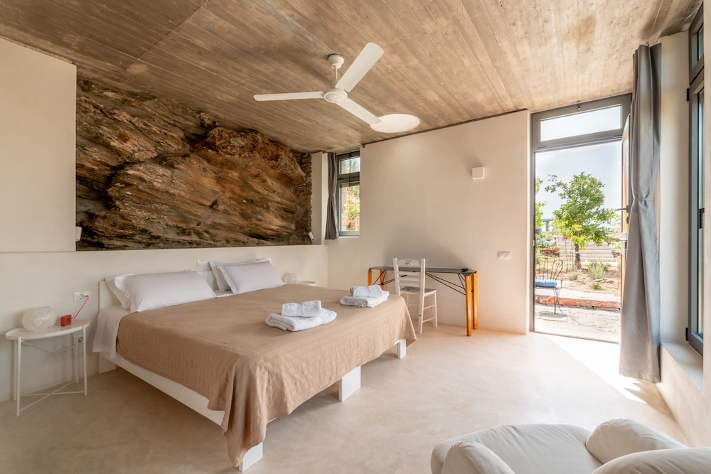 Signature Double or Twin Room, Sea View photo 2