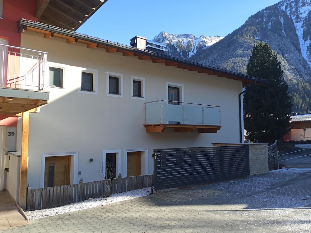 House photo 1