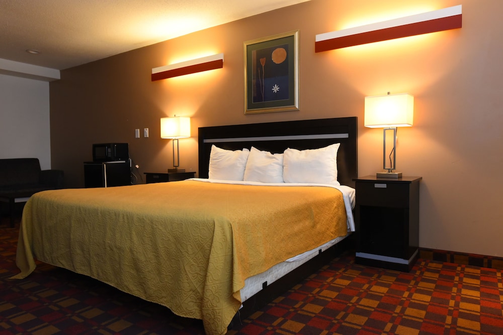 Standard Room, 1 King Bed, Smoking photo 1