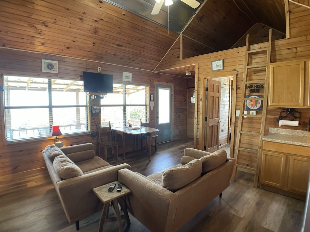 Rocky Top Cabin, Pet Friendly
