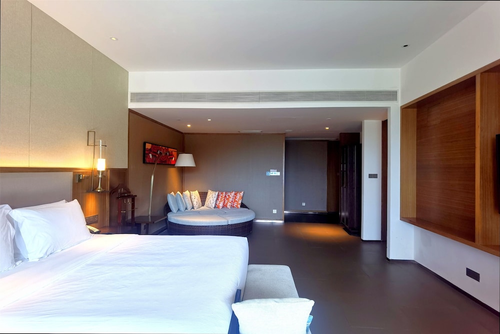 Suite, 1 Bedroom photo 3