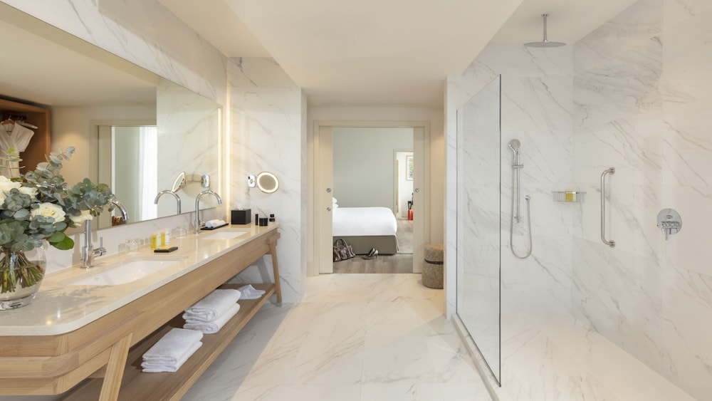 Royal Suite photo 3