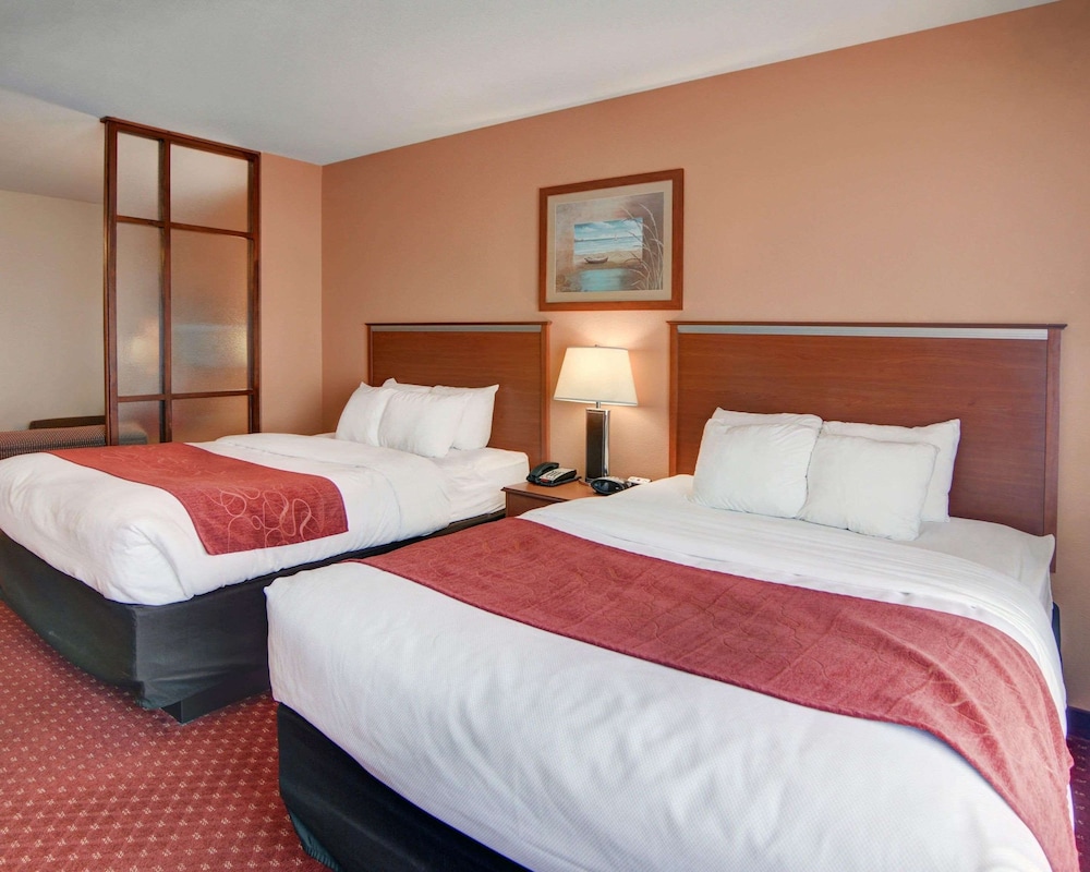 Suite, 2 Queen Beds, Non Smoking - Photo 3