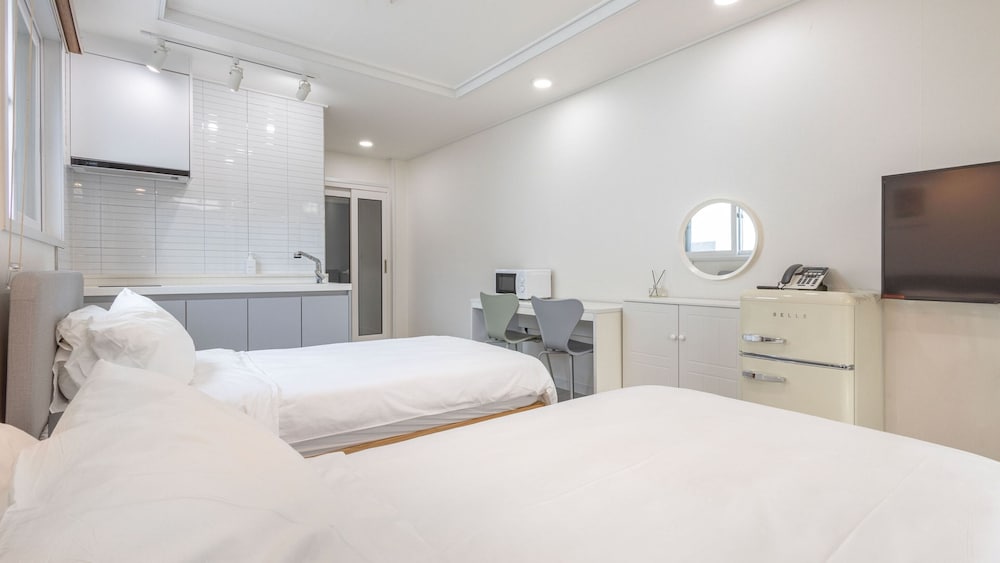 Basic Room, 1 Bedroom (Premier twin(random4)) - Photo 3
