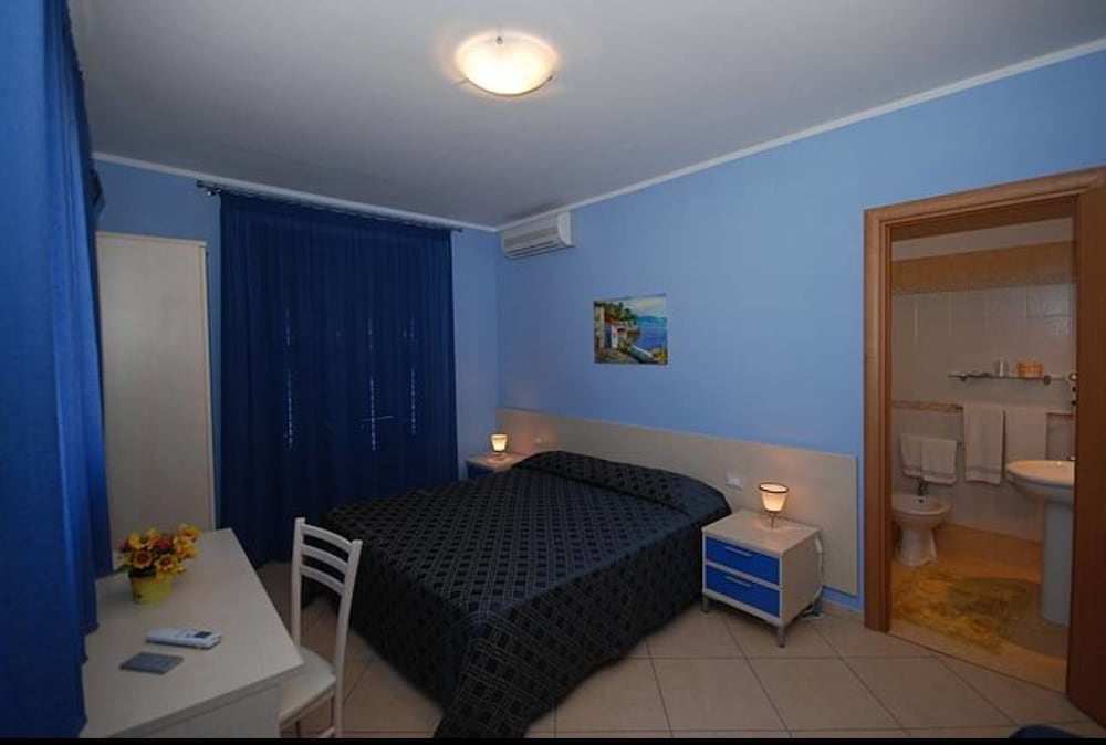 Standard Double Room, Balcony (4)