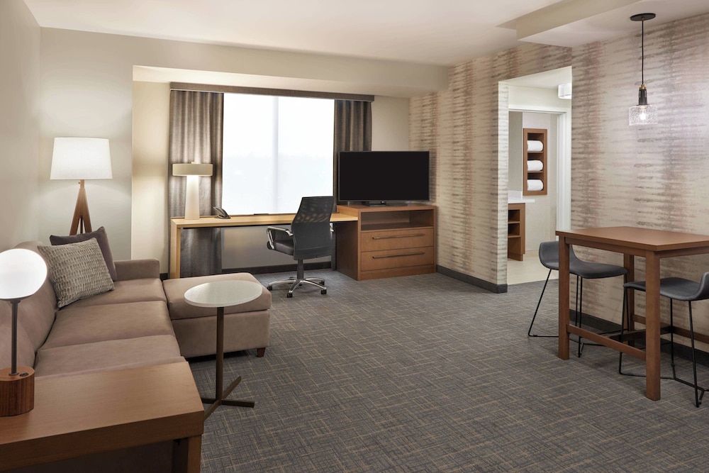 Suite, 1 Bedroom - Photo 1