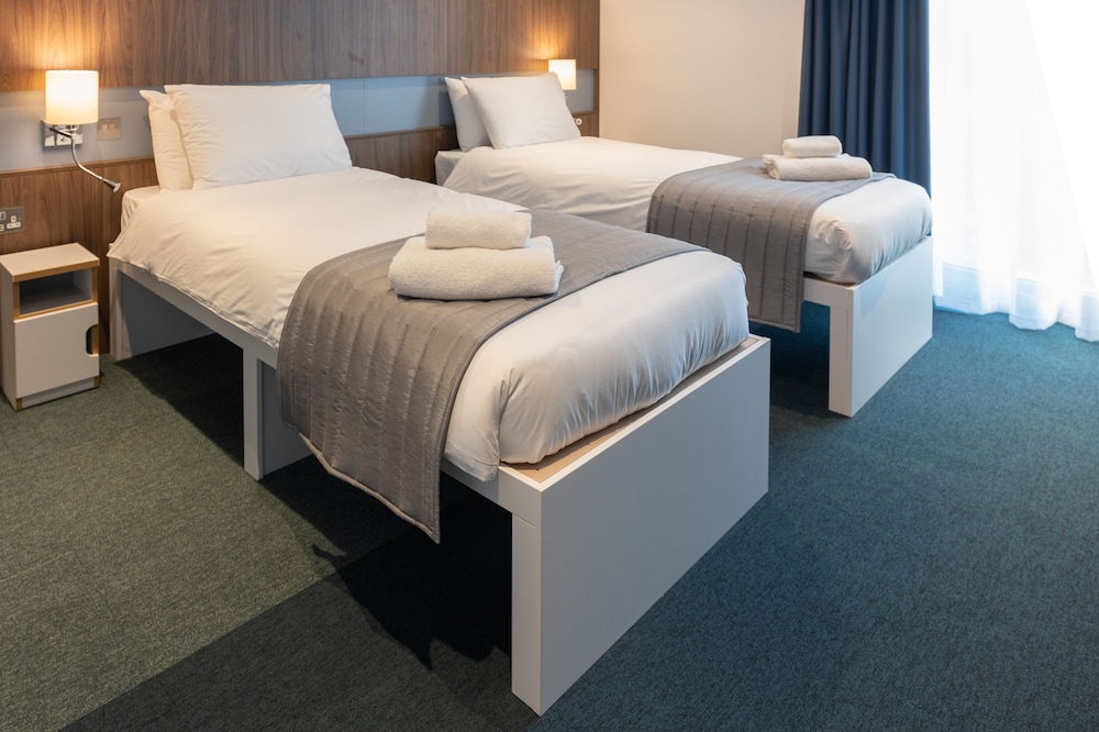 Standard Room, 2 Twin Beds, Non Smoking - Photo 1
