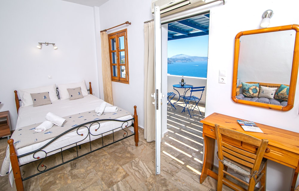 Double Room (Caldera View)