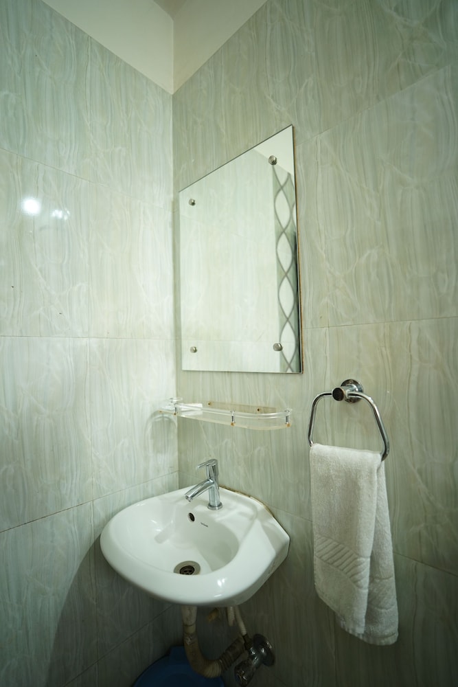 Family Room, Private Bathroom photo 2