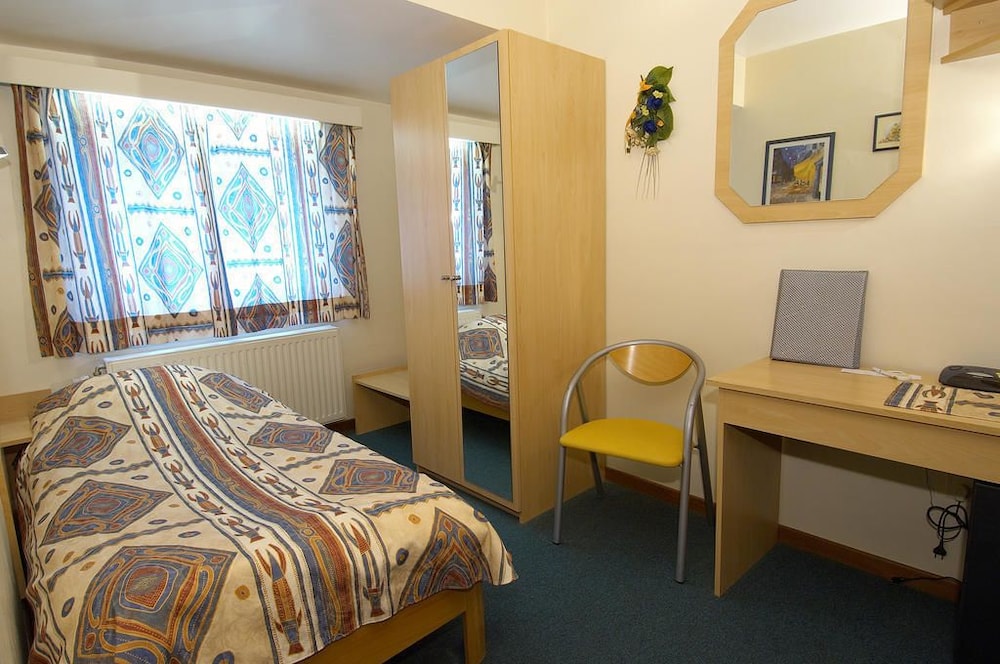 Single Room photo 2