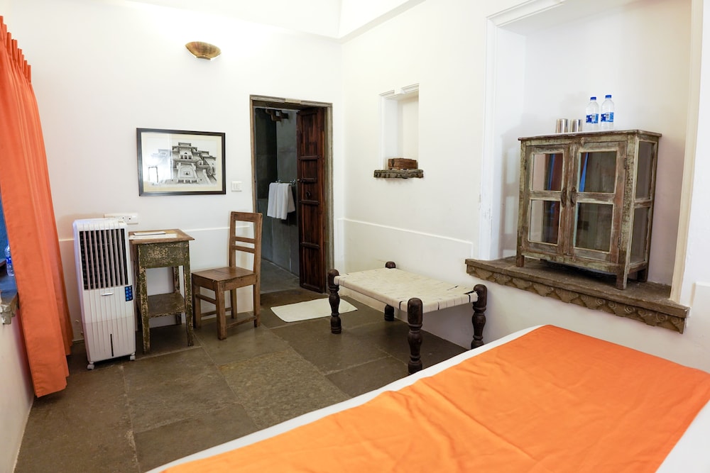 Standard Room ( Non - AC ) photo 2