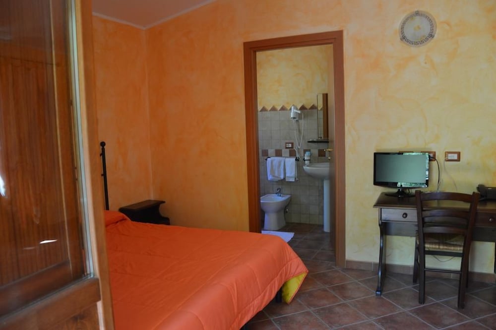 Superior Double or Twin Room, Ensuite, Garden View