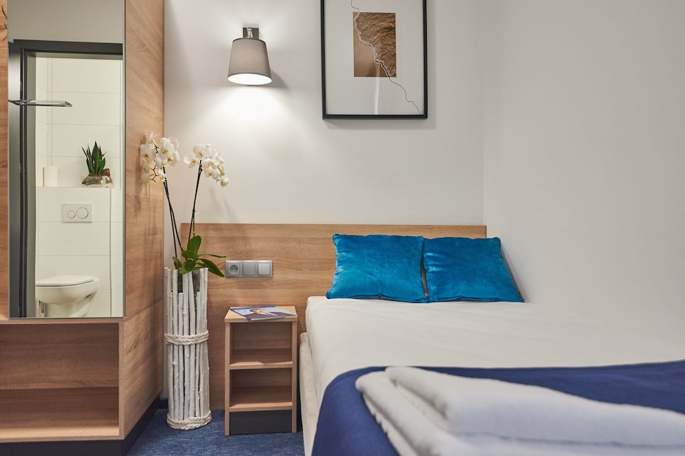 Single Room photo 2