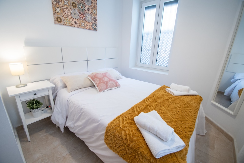 Apartamento, 2 habitaciones, planta baja