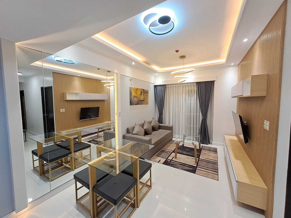 Luxury Apartment, 3 Bedrooms - Photo 16
