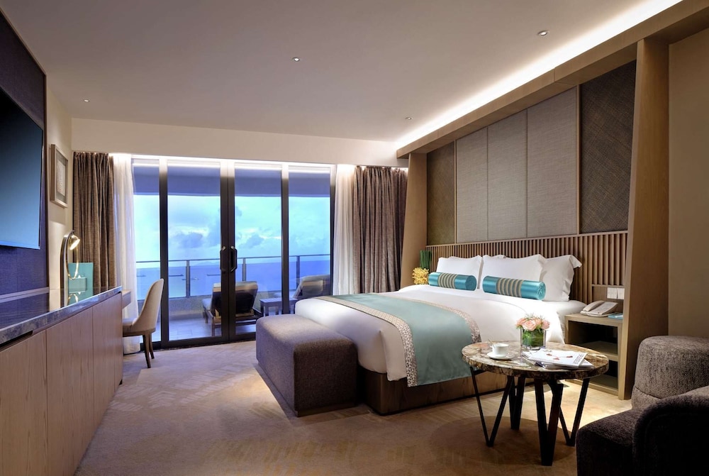 Grand Room, 1 King Bed, Non Smoking, Sea View photo 1