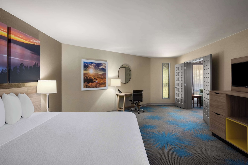 Suite, 1 Bedroom, Non Smoking photo 1