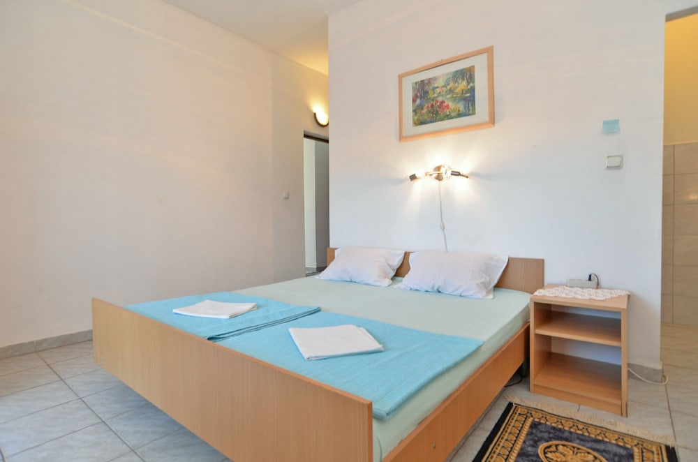 Standard Studio, 1 Bedroom (1631/16823)