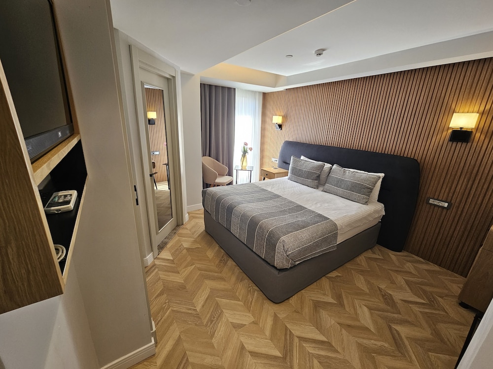 Standard Double or Twin Room photo 2