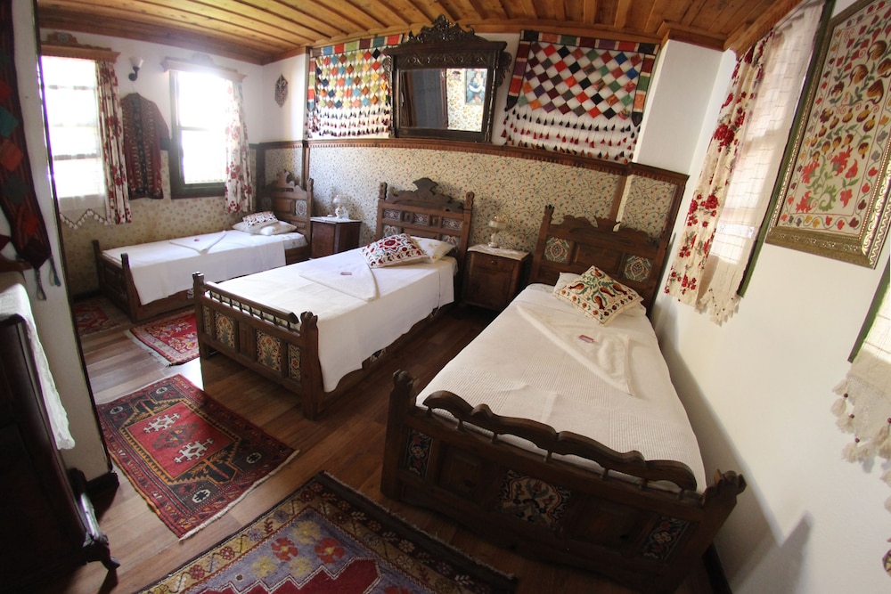 Standard Triple Room photo 1