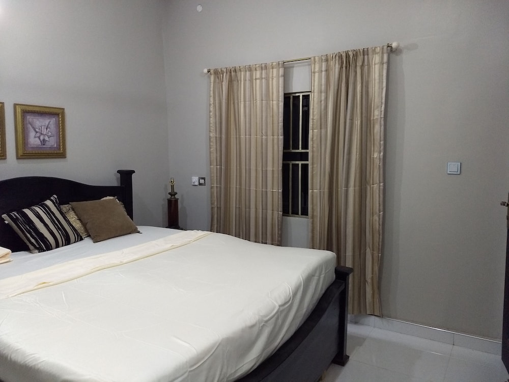 Comfort Room photo 2