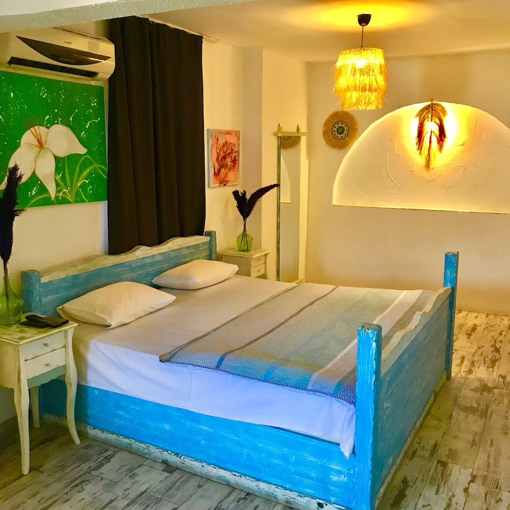 Standard Triple Room, Garden View
