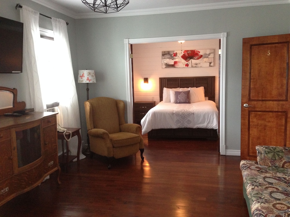 Suite, 1 Bedroom (Chambre 5) photo 1