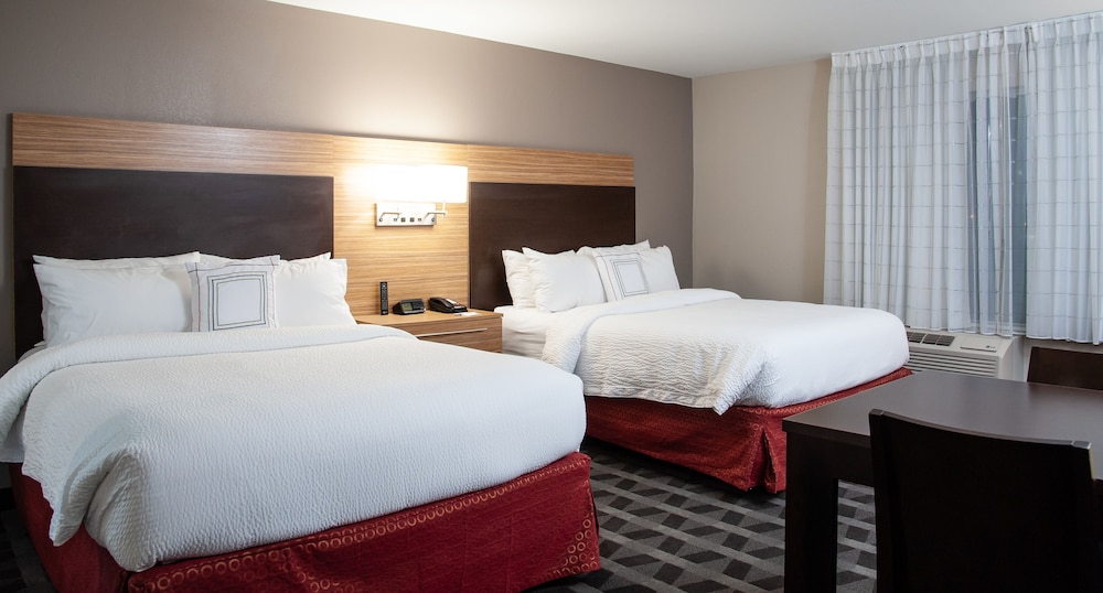 Studio, 2 Queen Beds, City View (Mobility Accessible, Tub) photo 1