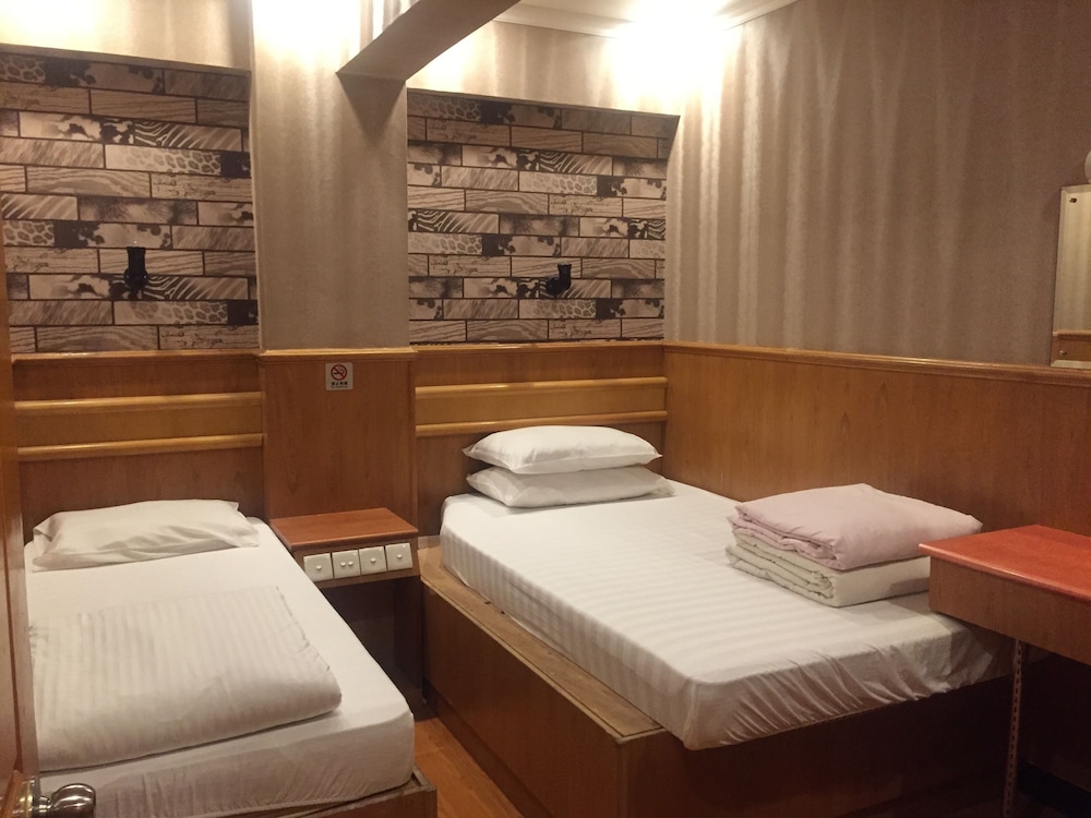 Economy Room photo 3