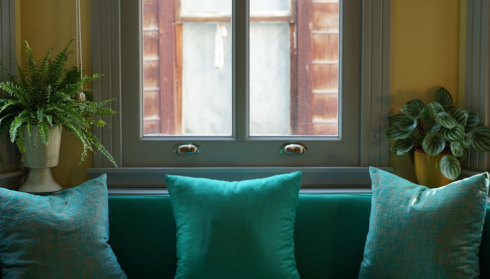 Yellow Mimosa Room photo 3