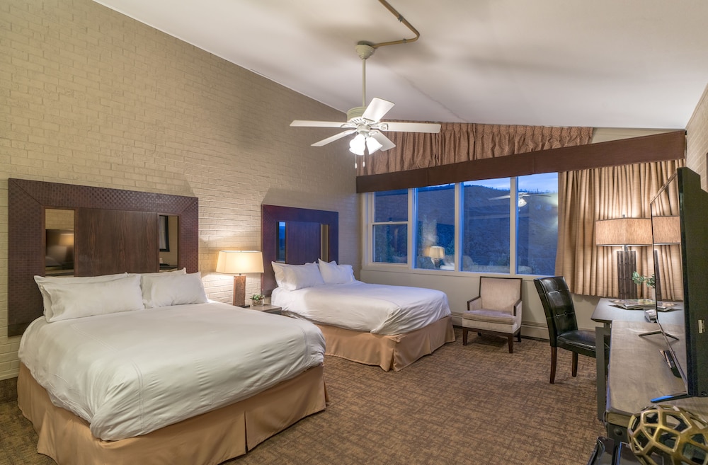 Superior Room, 2 Queen Beds - Photo 1