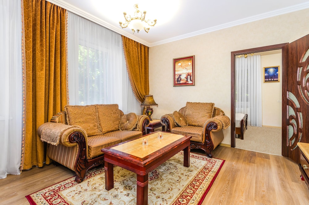Classic Suite, 2 Bedrooms, Kitchen, Executive Level