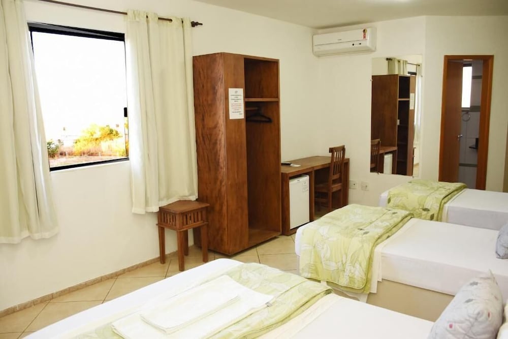 Standard Quadruple Room, Multiple Beds photo 2