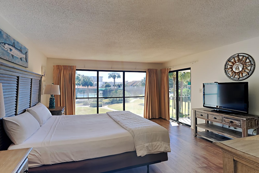 Condo, Multiple Beds, Balcony (Villa 2610 - No Pets)