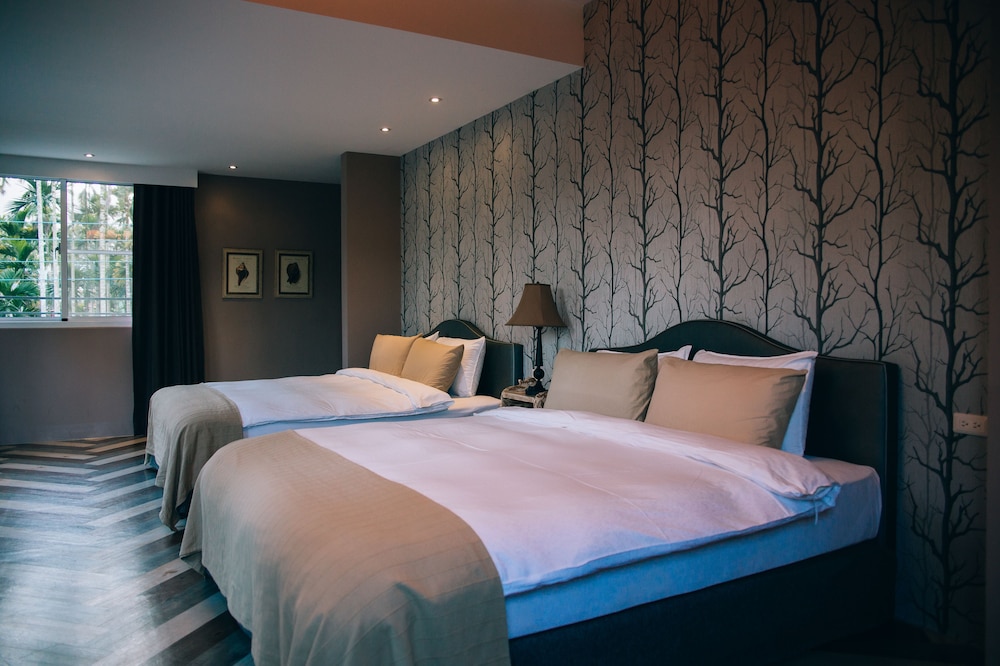 Family Suite, Multiple Beds, Balcony photo 2