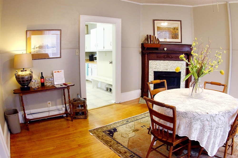 Townhome, 3 Bedrooms photo 2