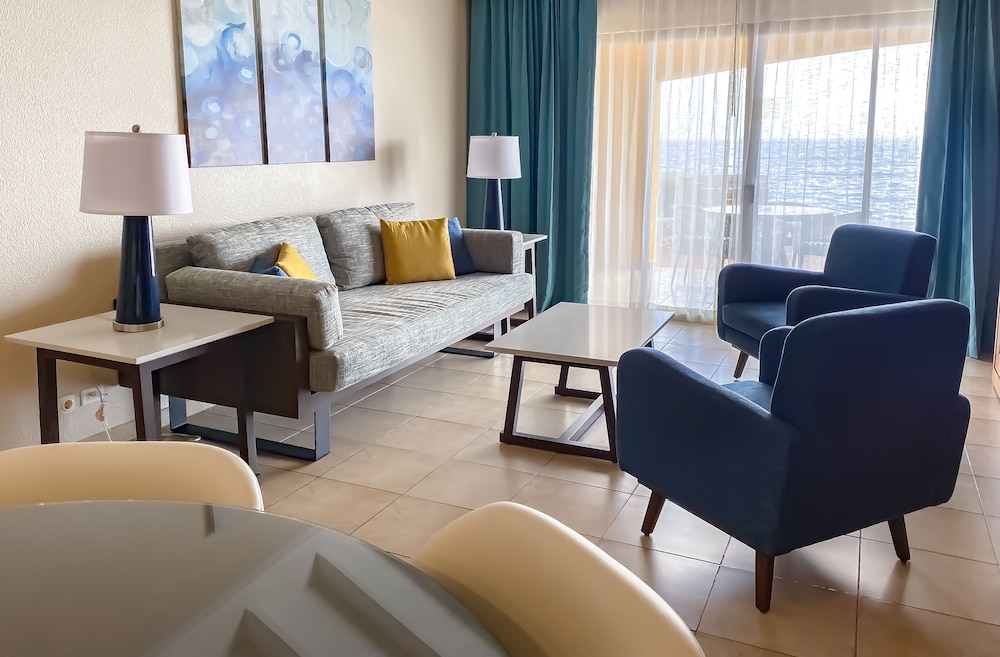 Suite, 1 Bedroom, Kitchen, Ocean View - Photo 18