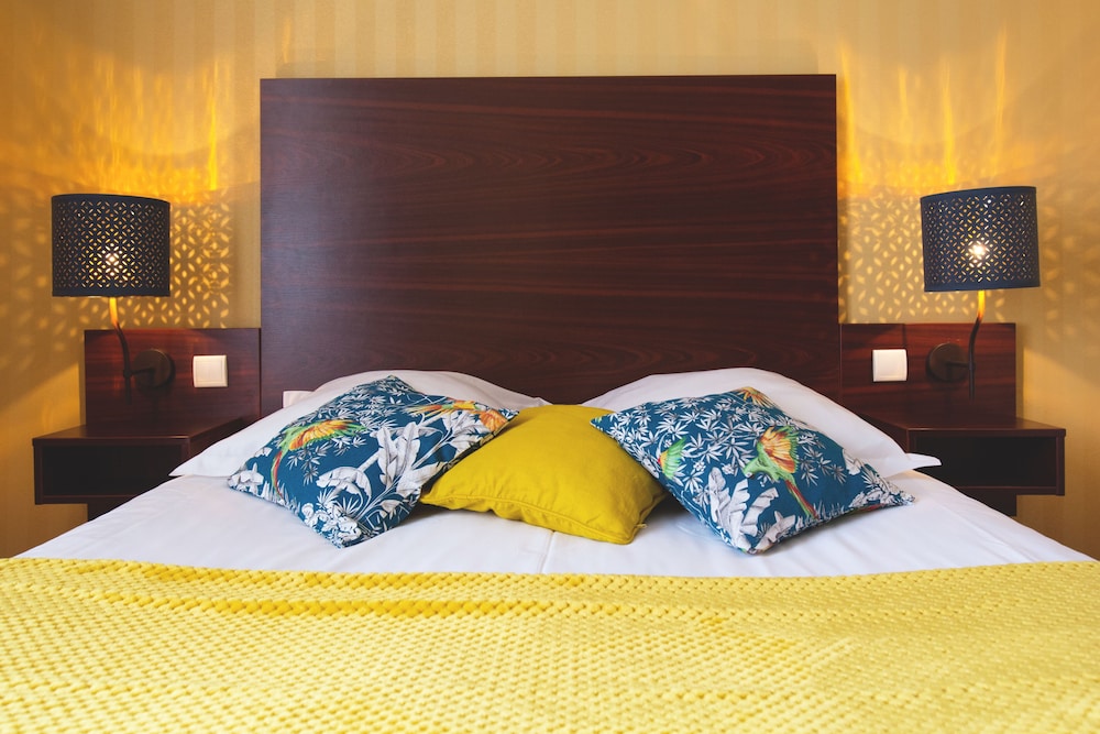 Double or Twin Room, 1 King Bed photo 1