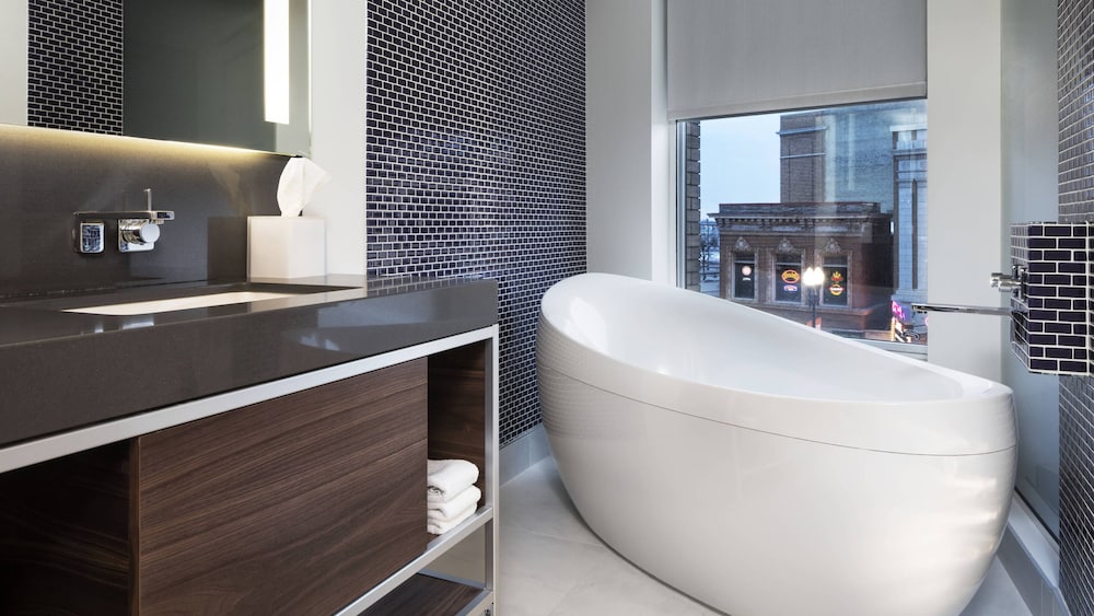 Suite (Hennepin) - Photo 4