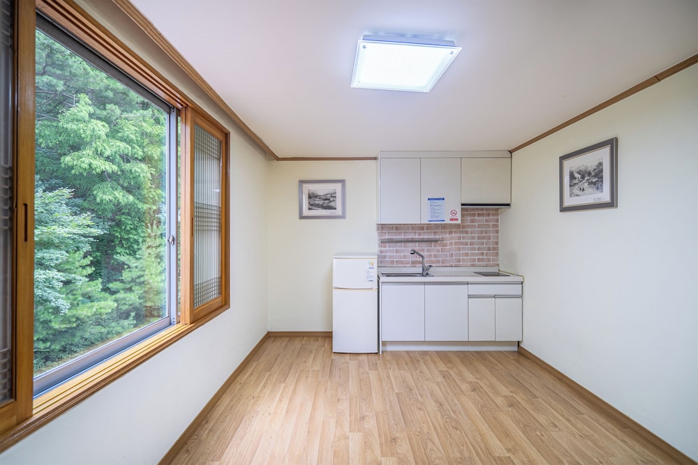 P02) Ondol Pension for 4 people (Kitchenette) photo 2