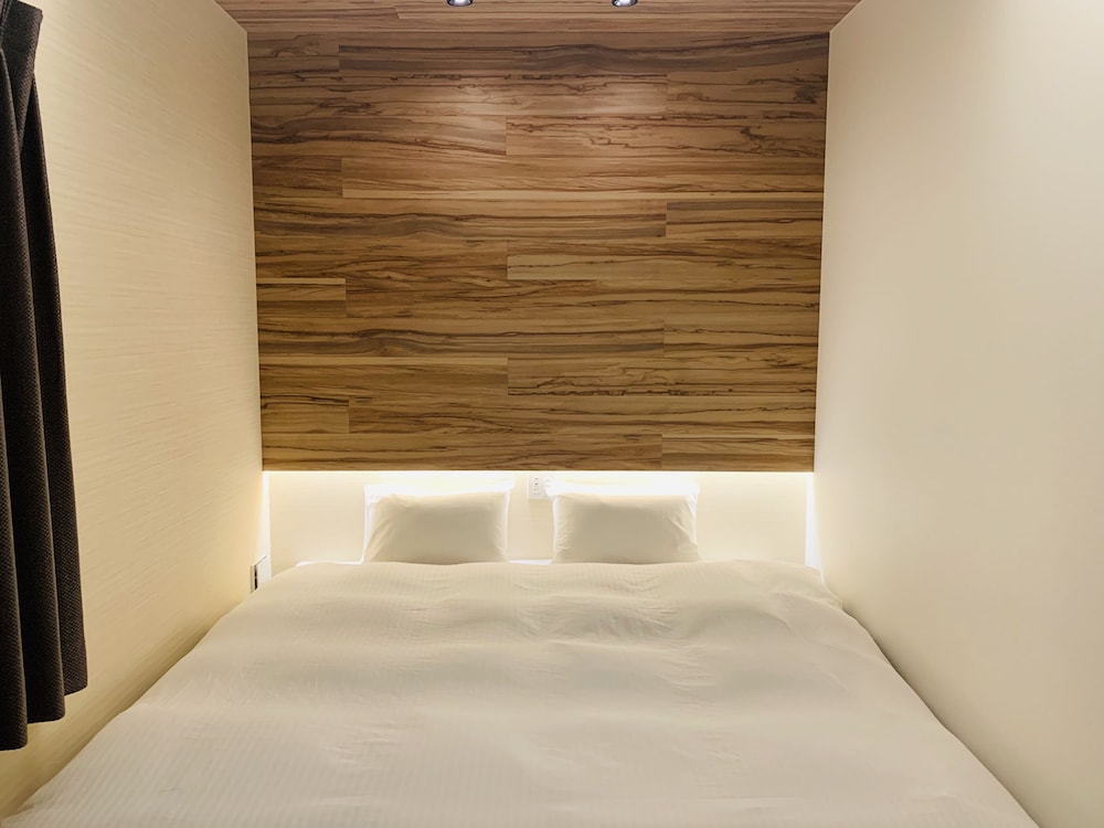 King Bed Room photo 3