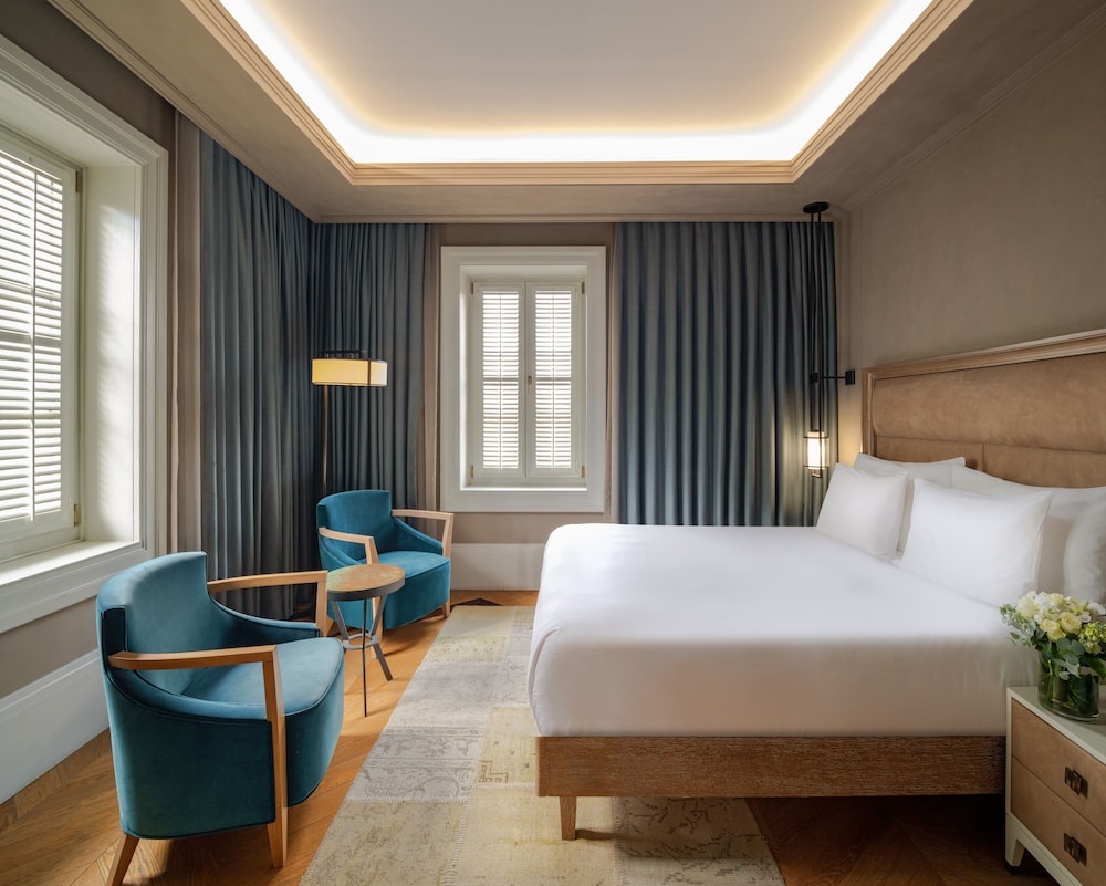 Deluxe Room, 1 Queen Bed (Deluxe Room)